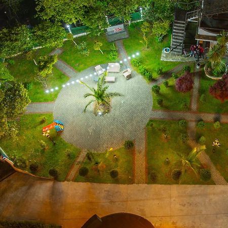 Green Yard Hotel Batumi Zewnętrze zdjęcie